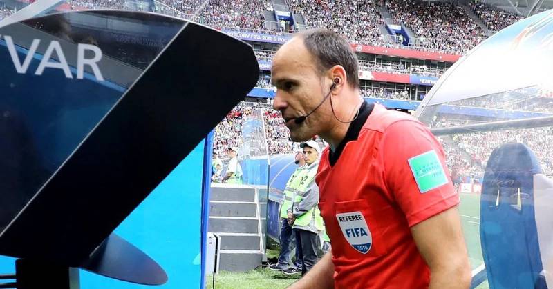 VAR được sử dụng khi nào?